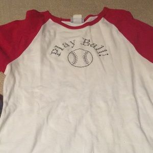 LONG SLEEVE PLAY BALL RED AND WHITE TEE